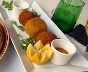 Trio d'arancinis siciliens